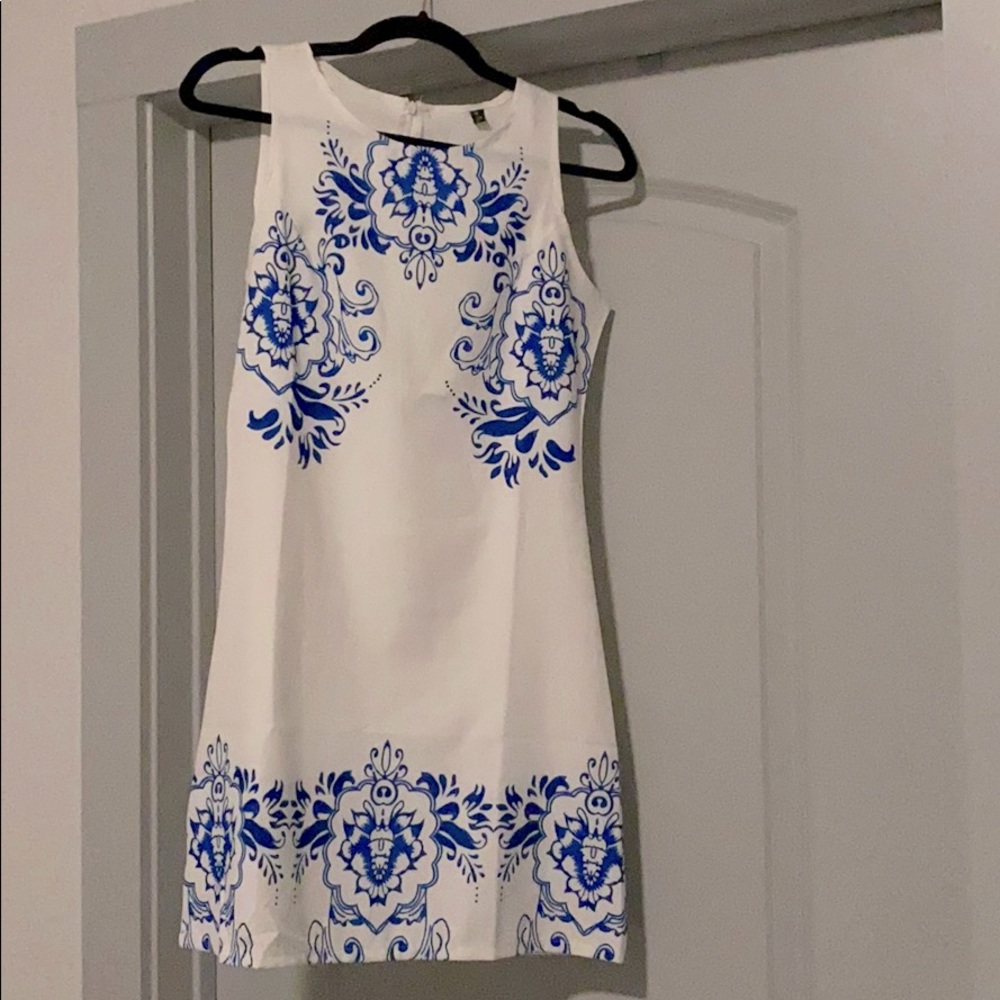 White and blue paisley dress